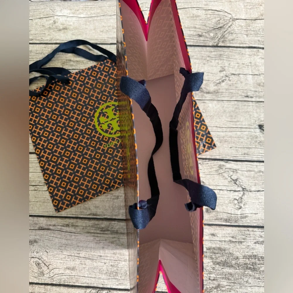 Tory Burch LARGE gift bag. 12 x 16 in. Iconic double T logo in navy and orange.
